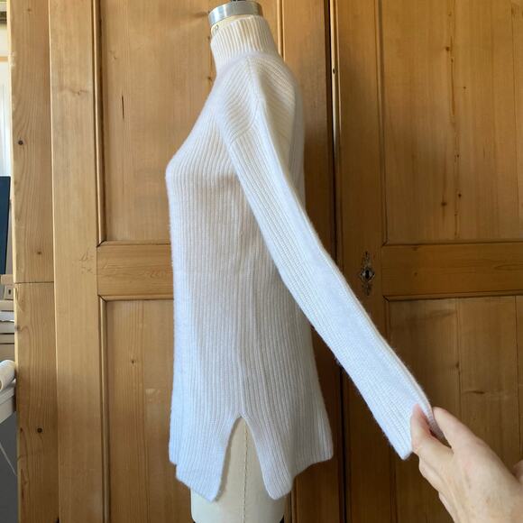 Saks Fifth Ave mock neck Cashmere Sweater - Picture 5 of 12